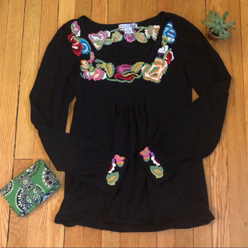 Long sleeved floral embroidered top